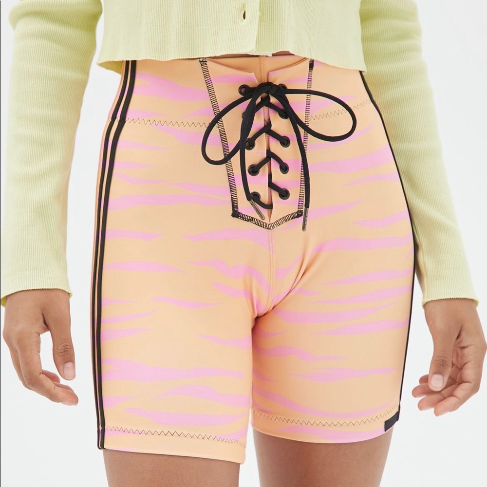 URBAN OUTFITTER HOT LAVA LACE UP BIKE SHORTS